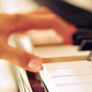 朵利亚张开双腿被强❌
