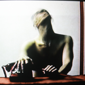 朵利亚张开双腿被强❌
